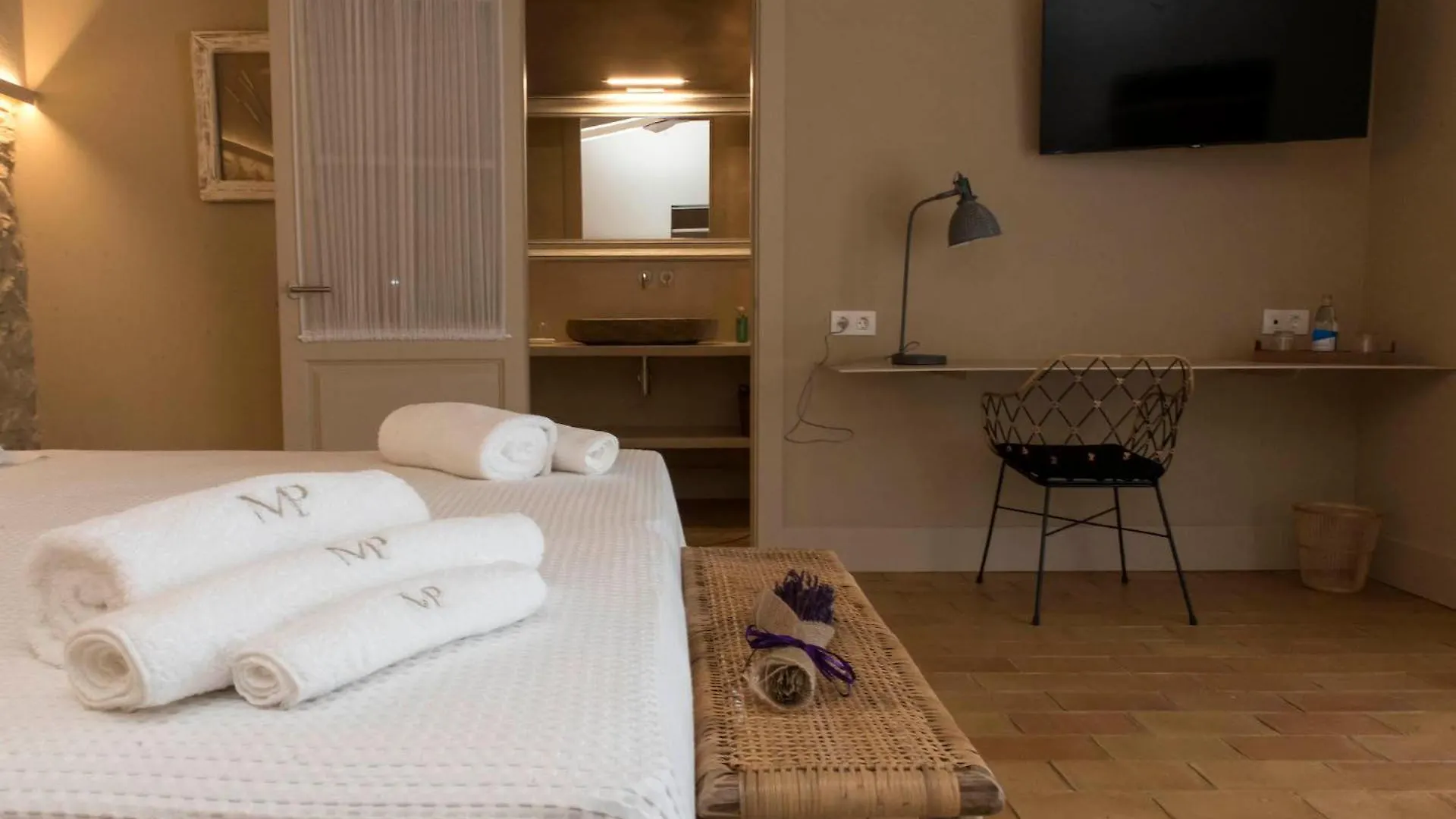 Mas Pla Bed and Breakfast Riudellots de la Selva Bed & Breakfast