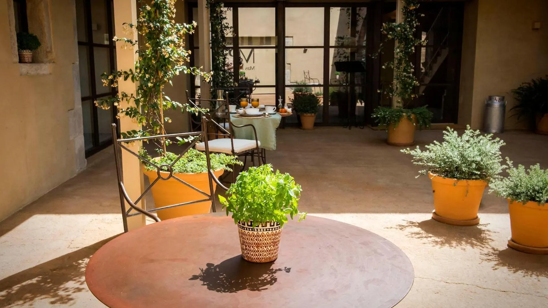 Bed & Breakfast Mas Pla Bed and Breakfast Riudellots de la Selva